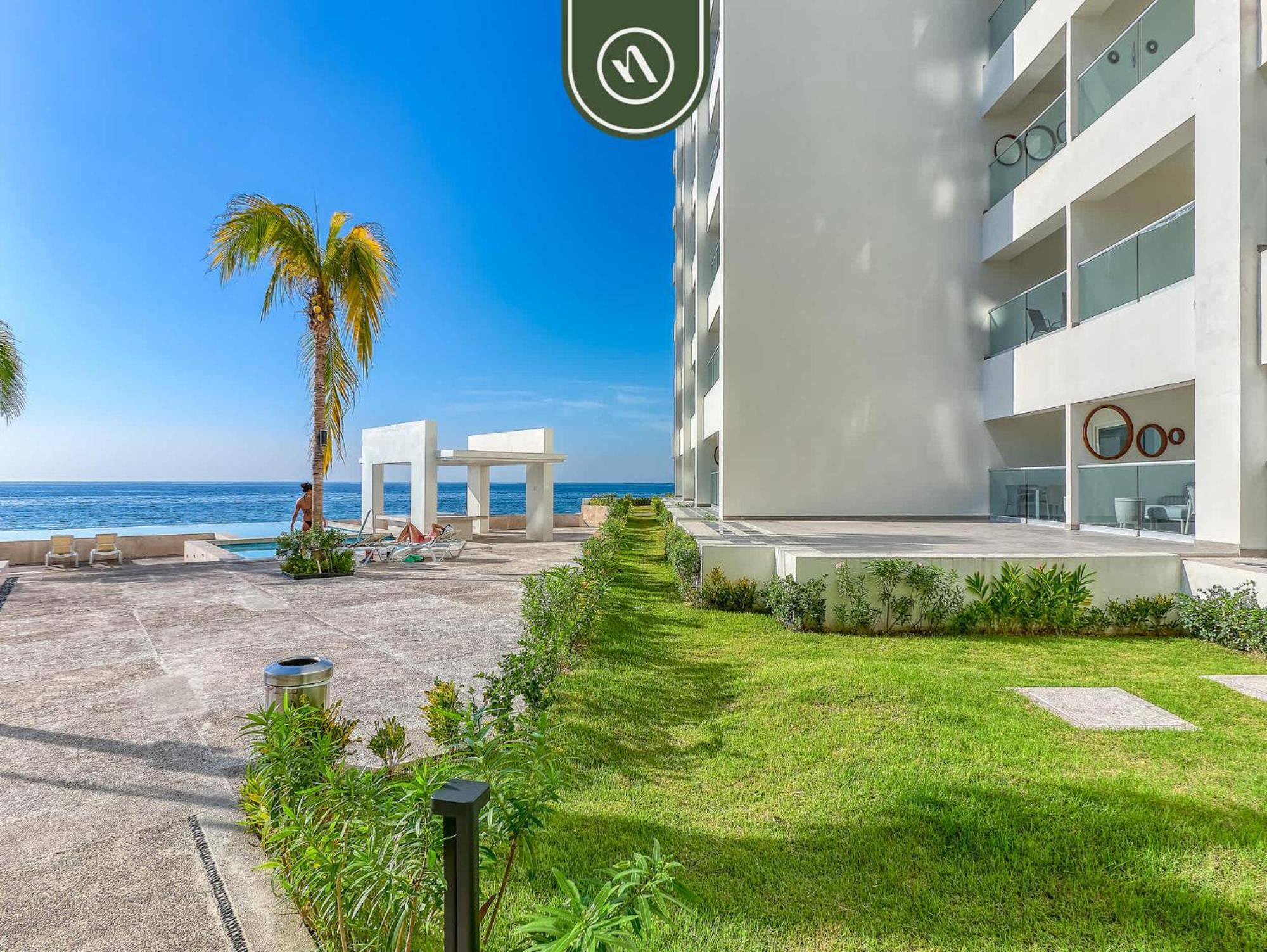 Apartment 1 Bedroom With Amazing Bay View - - Pools *