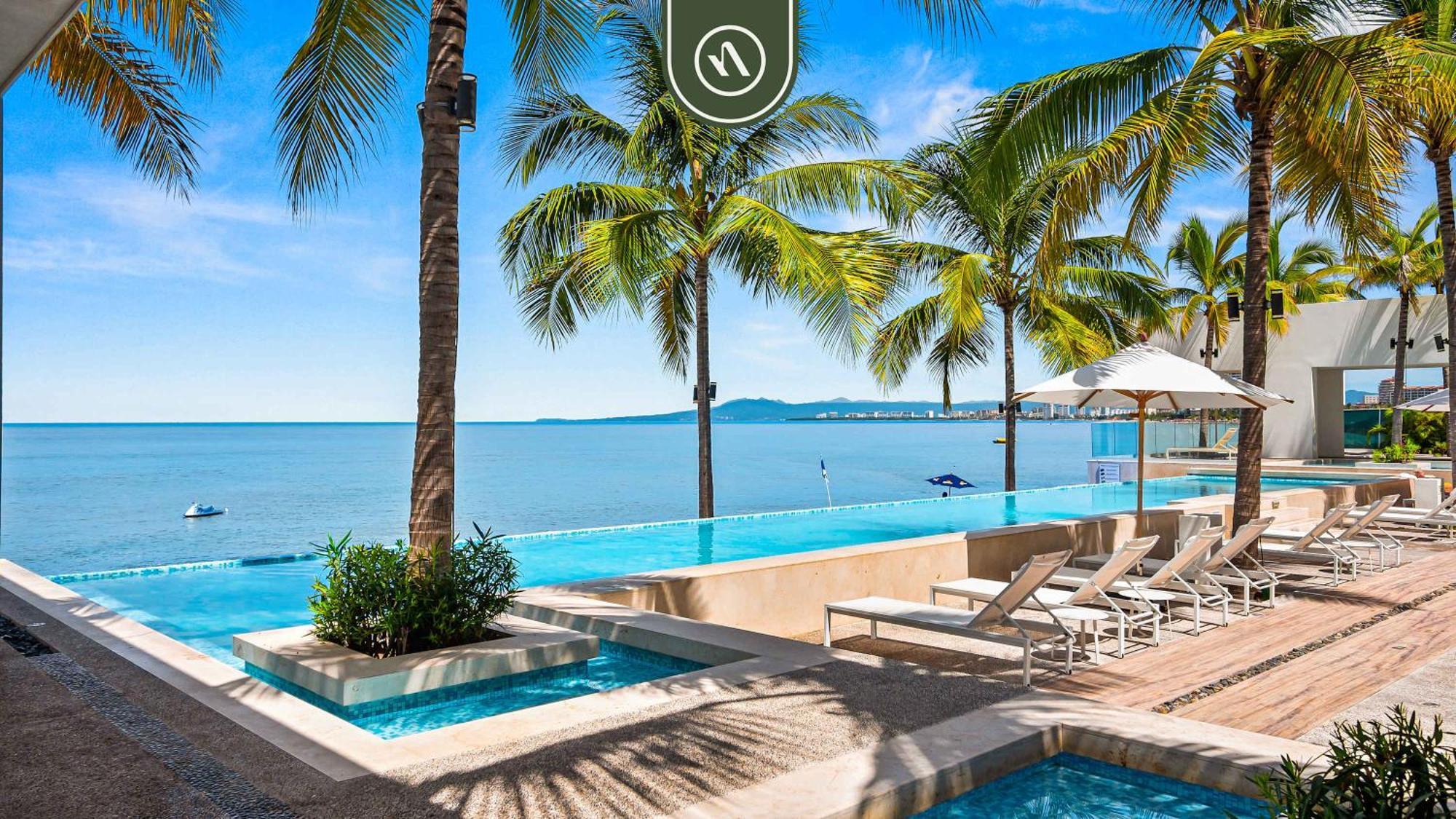 1 Bedroom With Amazing Bay View - - Pools * Puerto Vallarta