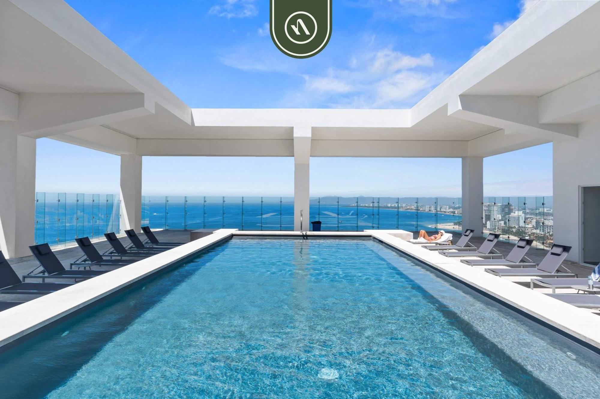 Apartment 1 Bedroom With Amazing Bay View - - Pools *