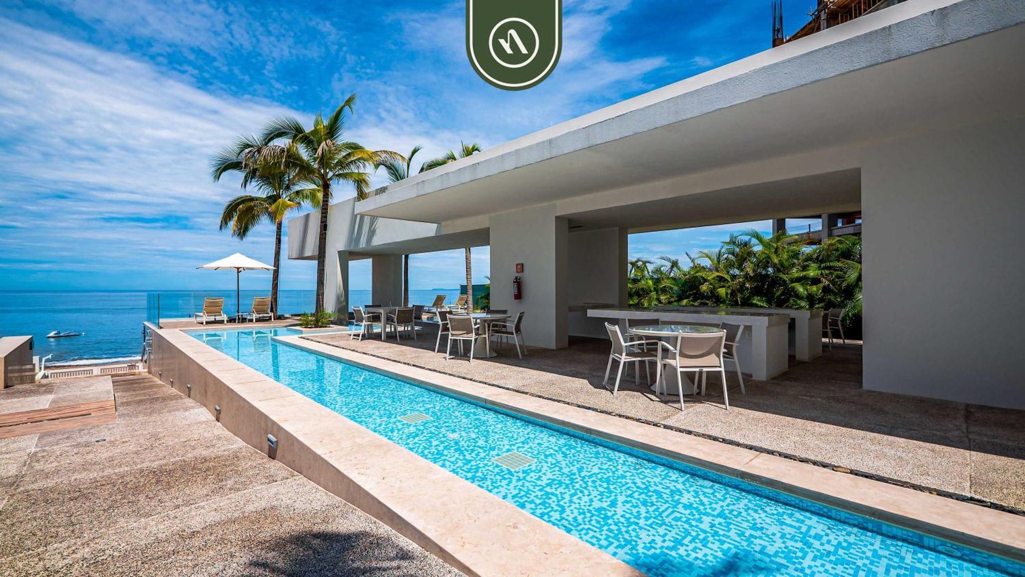 Apartment 1 Bedroom With Amazing Bay View - - Pools Puerto Vallarta