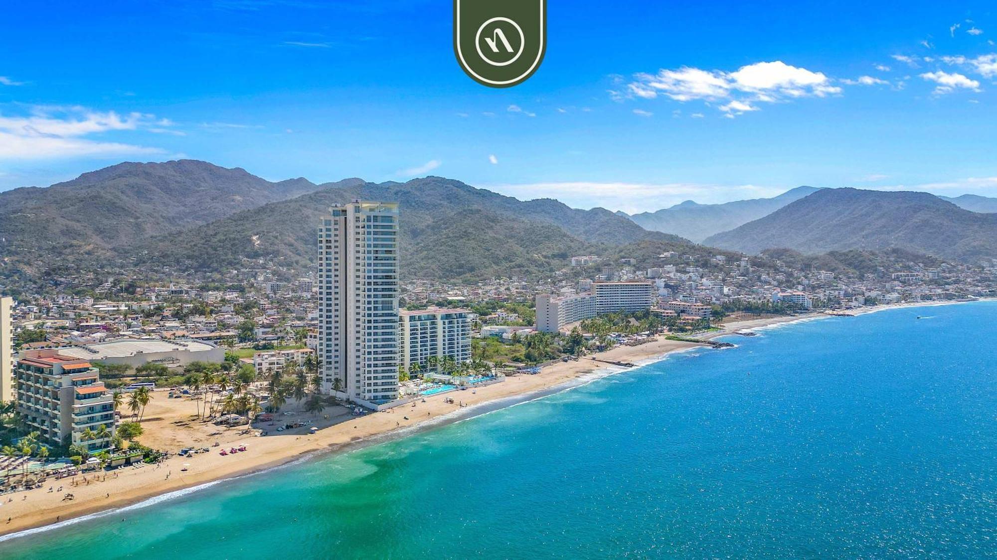 Apartment 1 Bedroom With Amazing Bay View - - Pools Puerto Vallarta