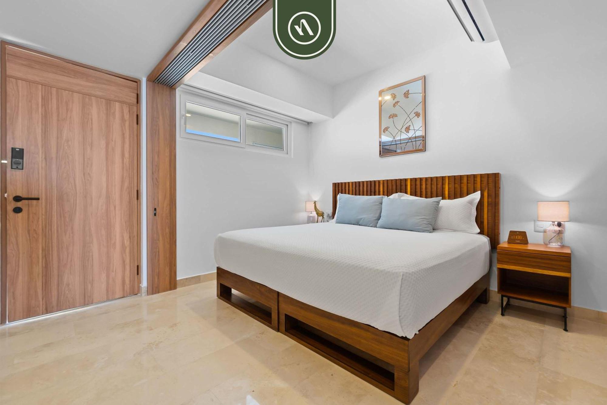 1 Bedroom With Amazing Bay View - - Pools Apartment Puerto Vallarta