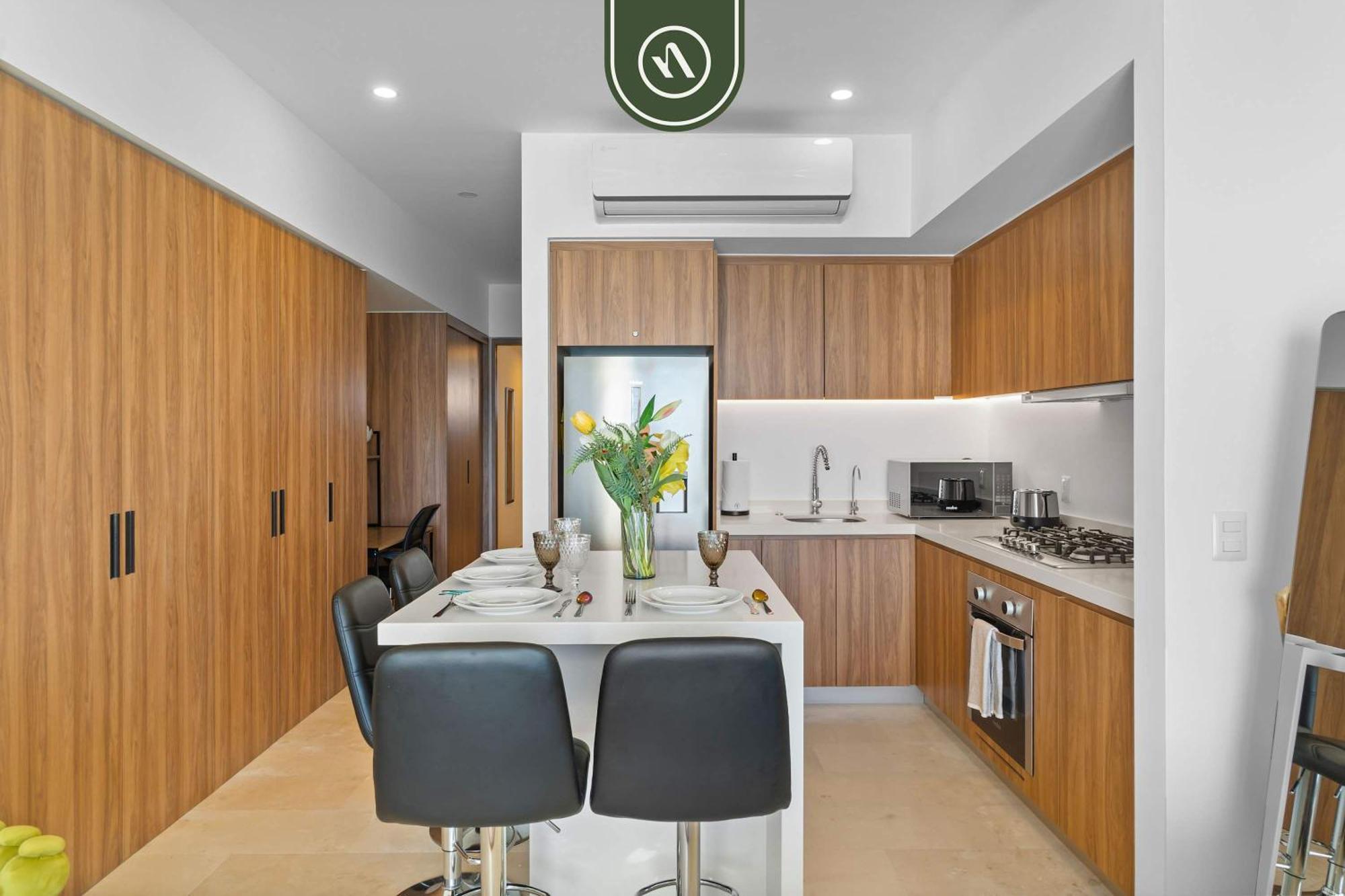 1 Bedroom With Amazing Bay View - - Pools Apartment Puerto Vallarta
