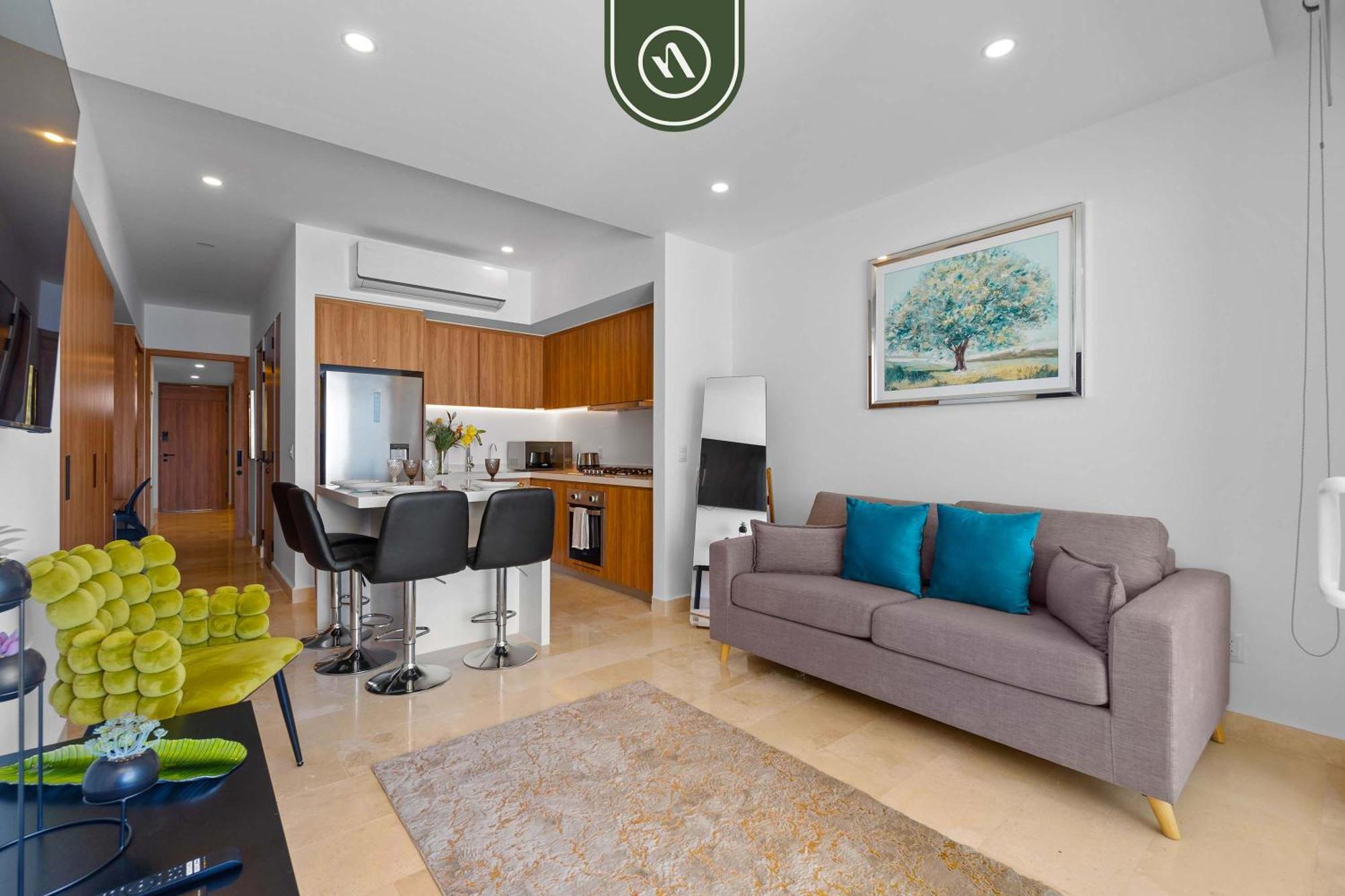 1 Bedroom With Amazing Bay View - - Pools